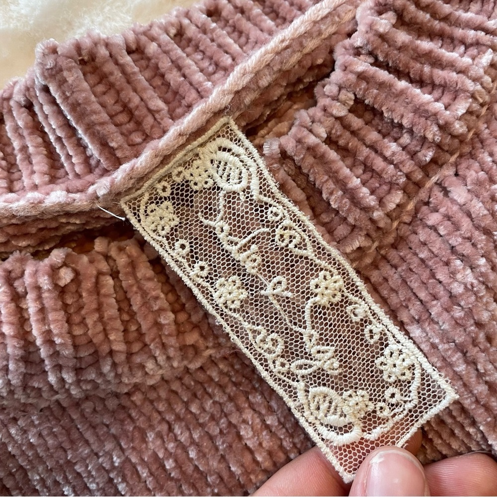 Sadie & Sage | Light pink chenille sweater cottage core twee boxy flowers - Picture 5 of 7